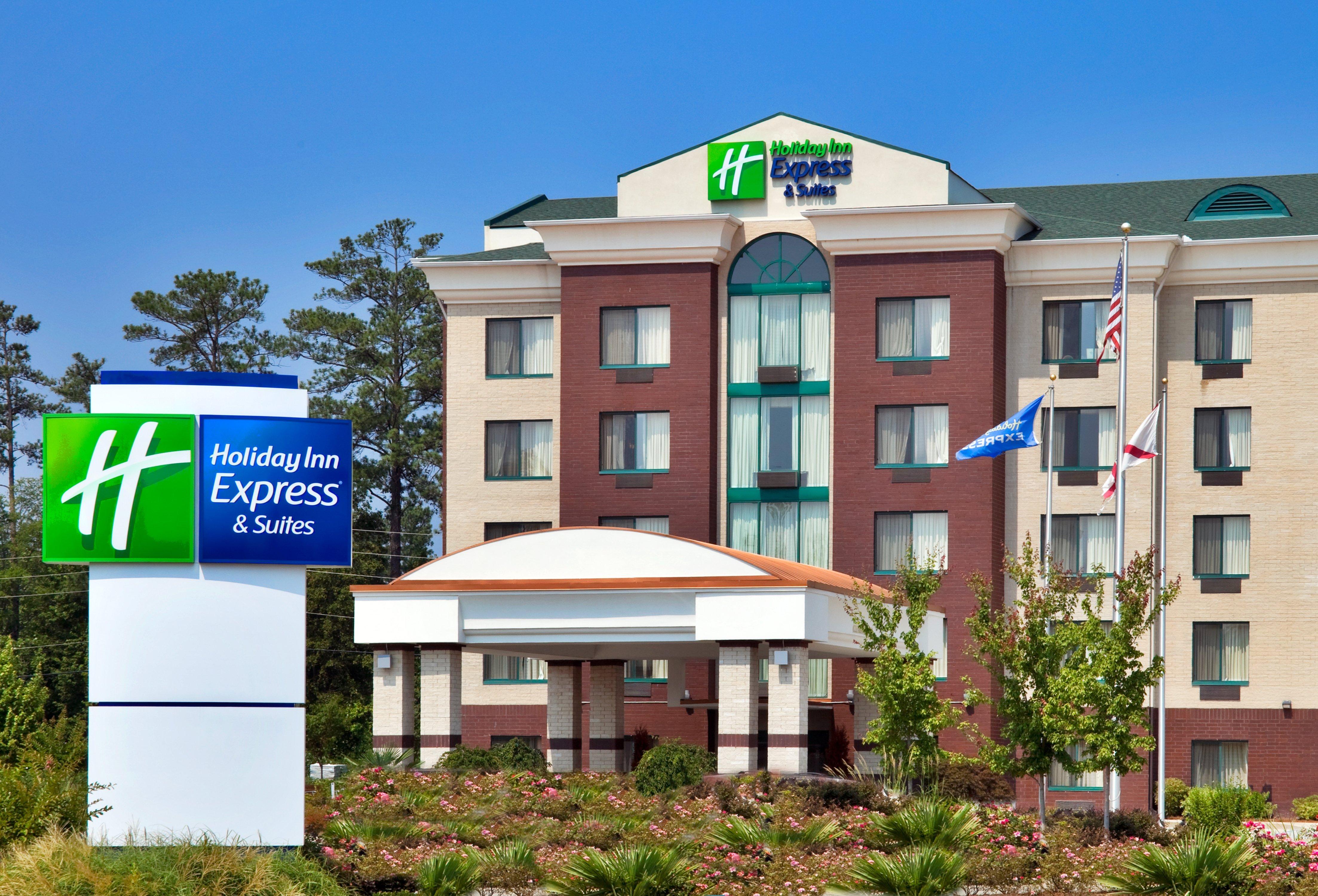 Holiday Inn Express Hotel & Suites Birmingham - Inverness 280 By Ihg Exterior photo