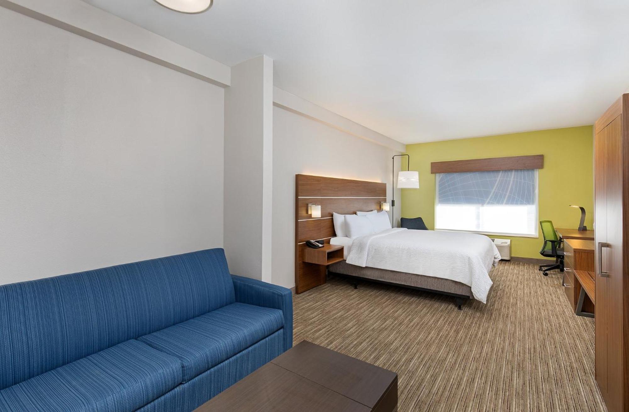 Holiday Inn Express Hotel & Suites Birmingham - Inverness 280 By Ihg Exterior photo