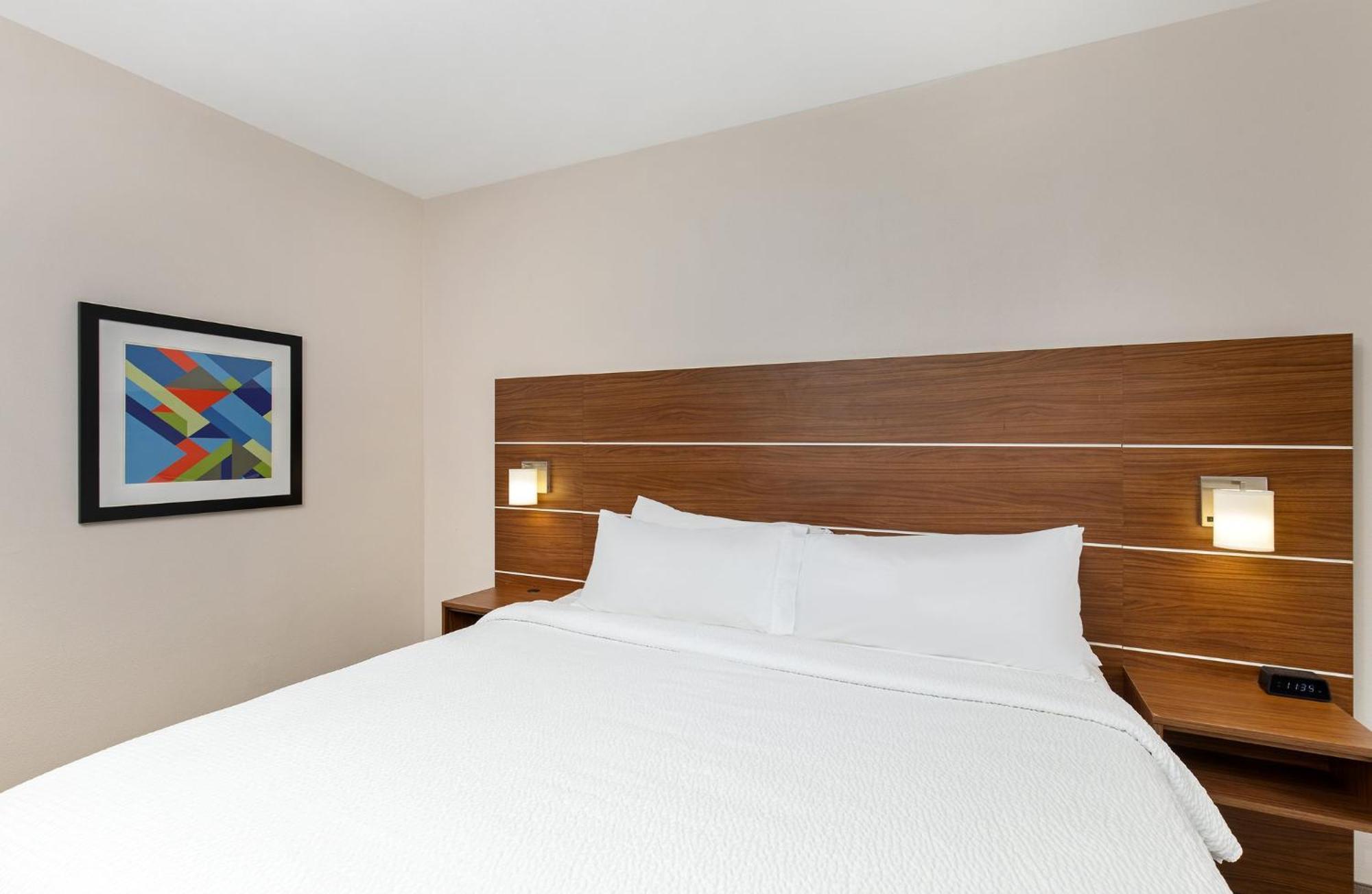 Holiday Inn Express Hotel & Suites Birmingham - Inverness 280 By Ihg Exterior photo
